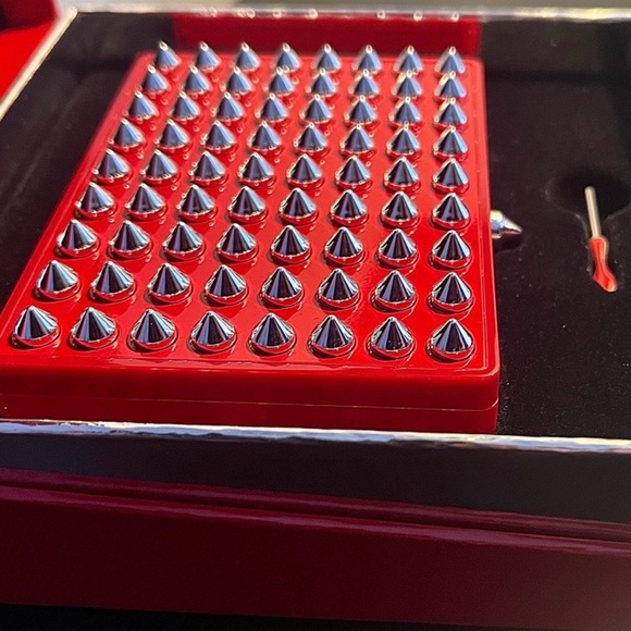 Christian Louboutin NIB 2Pc Abracadabra Gorgeous ReusableSpiked Case&6 Eyeshadow - Picture 15 of 16